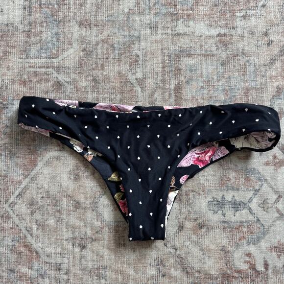 Billabong Sweet Tide Floral Polka Dot Reversible V-Cami /Hipster Bikini Set Med - Picture 9 of 10